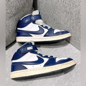 NIKE Court Borough Mid 2 Kids Size 13C White & Blue Mid Top Sneakers CD7783-107